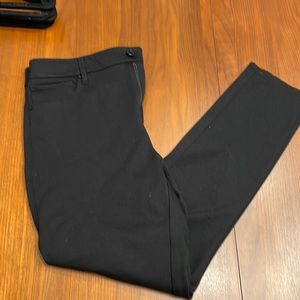 White House Black Market Company- Skinny black pants Size 8